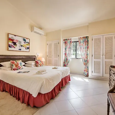 Mng Elliott13 * Vale do Lobo